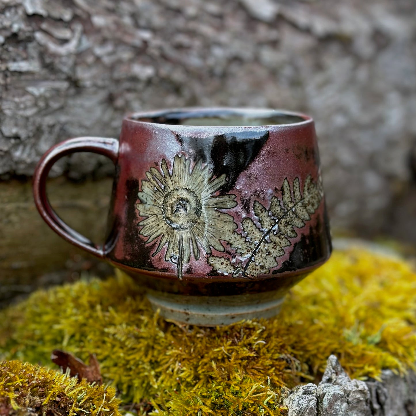 Daisy Fern Angle Mug