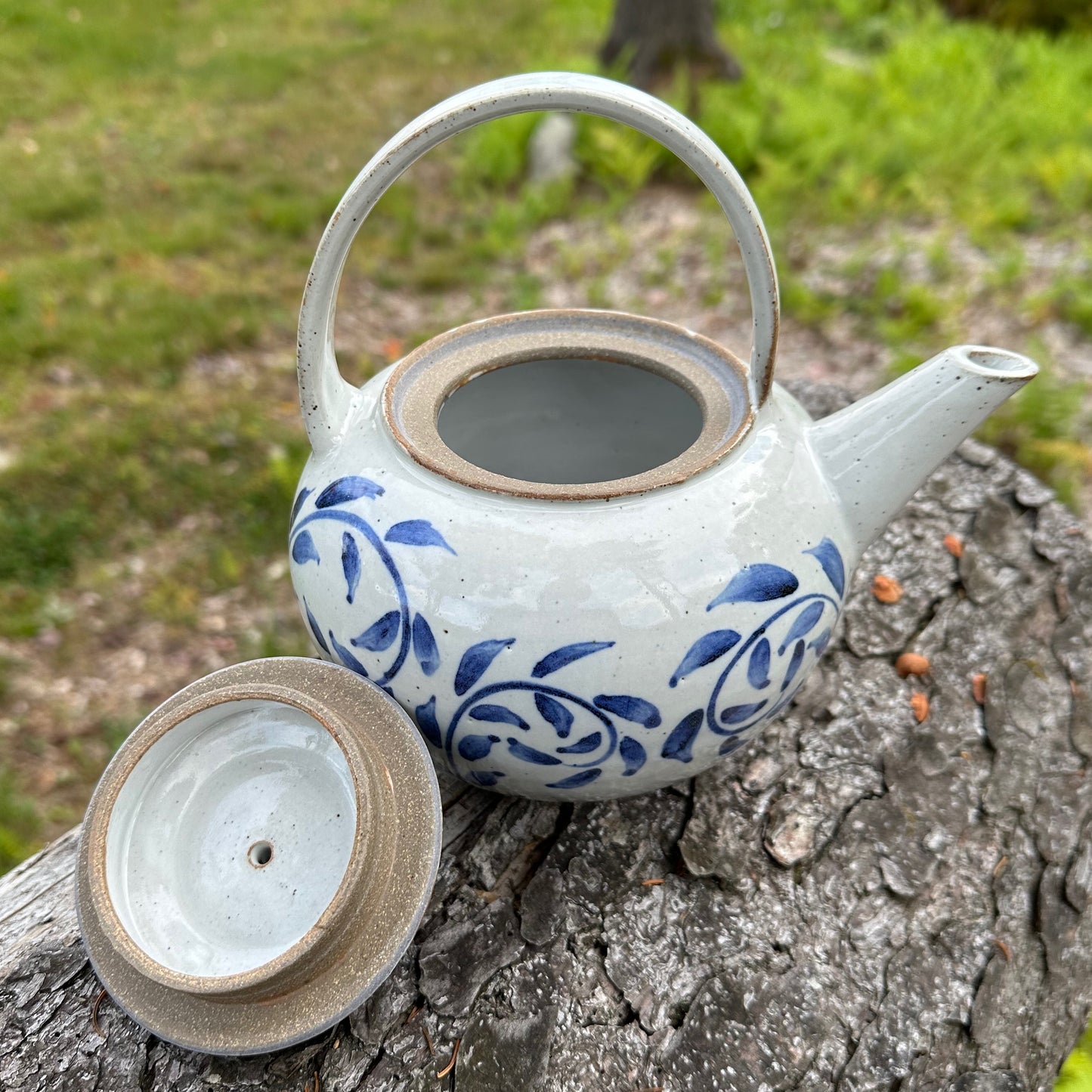 Cobalt Vine Tea Pot