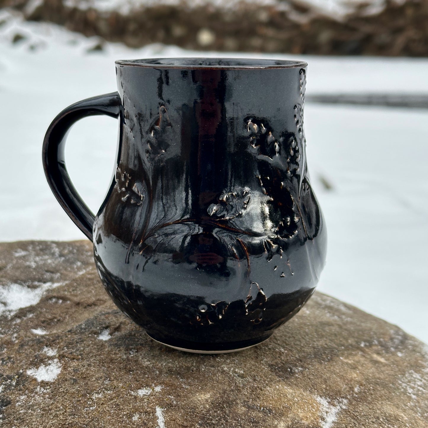 Black Vine Garden Mug