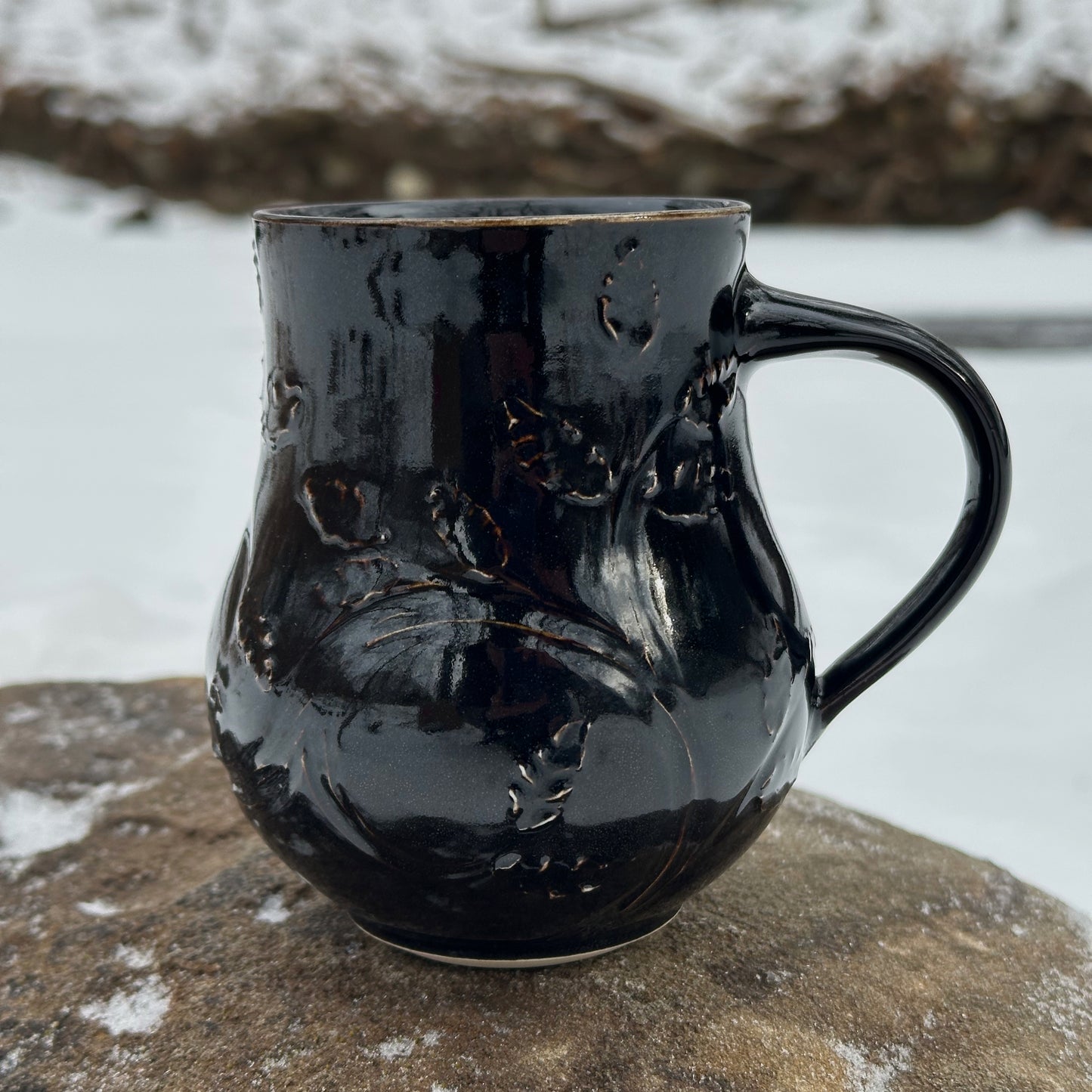 Black Vine Garden Mug