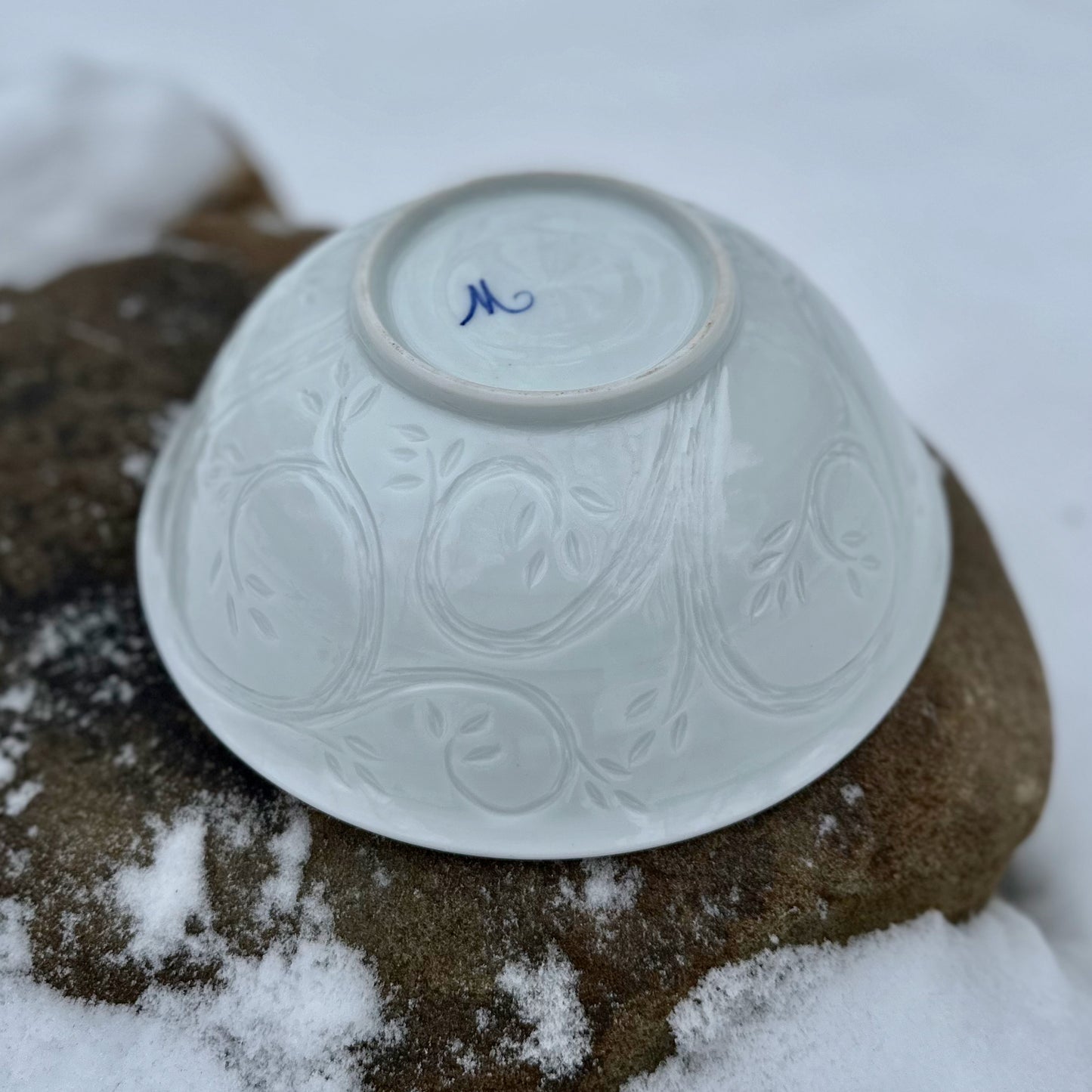 Porcelain Vine Medium Serving Bowl