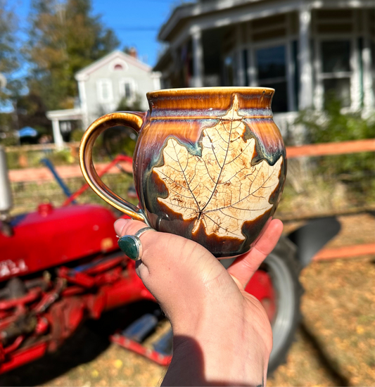 Maple Leaf Mug in Autumn 12oz