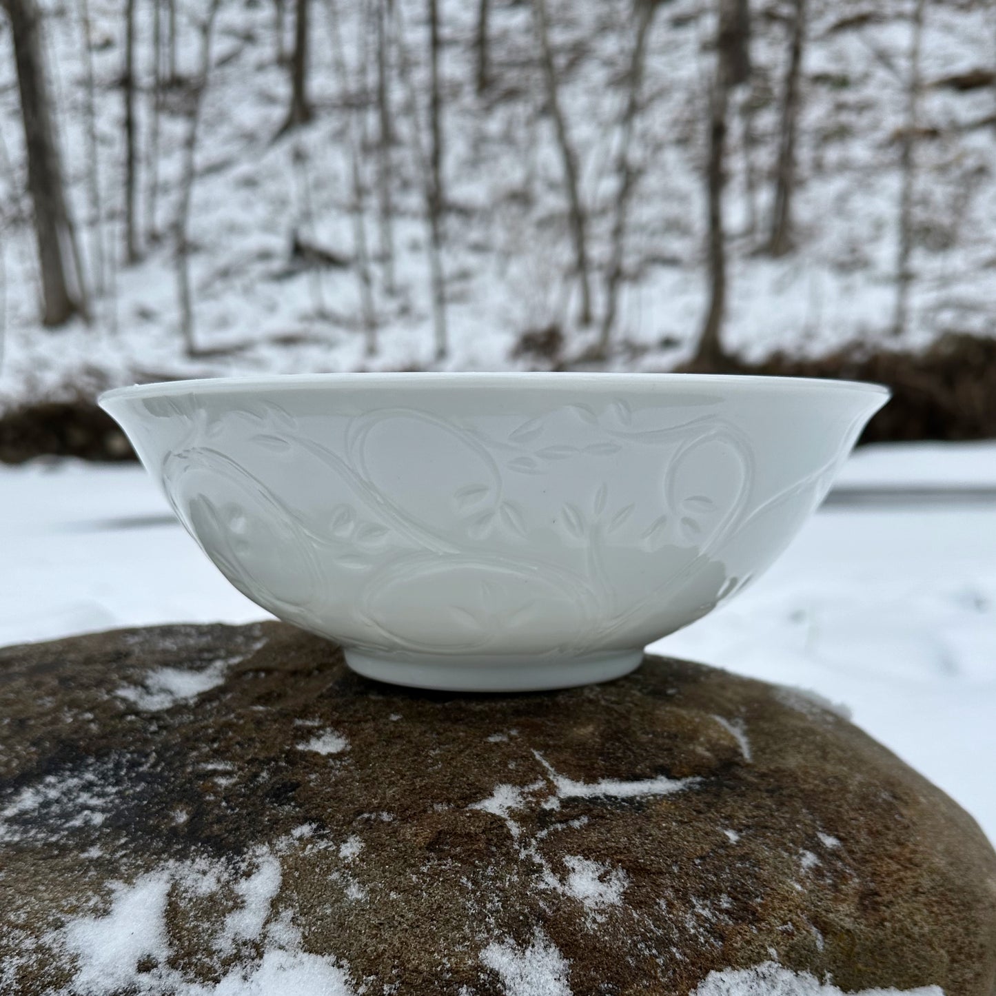 Porcelain Vine Medium Serving Bowl