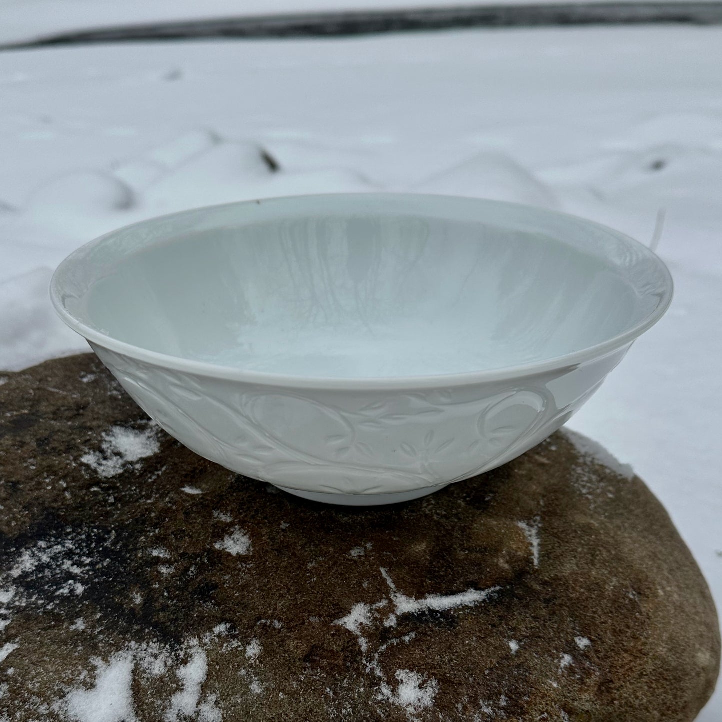 Porcelain Vine Medium Serving Bowl