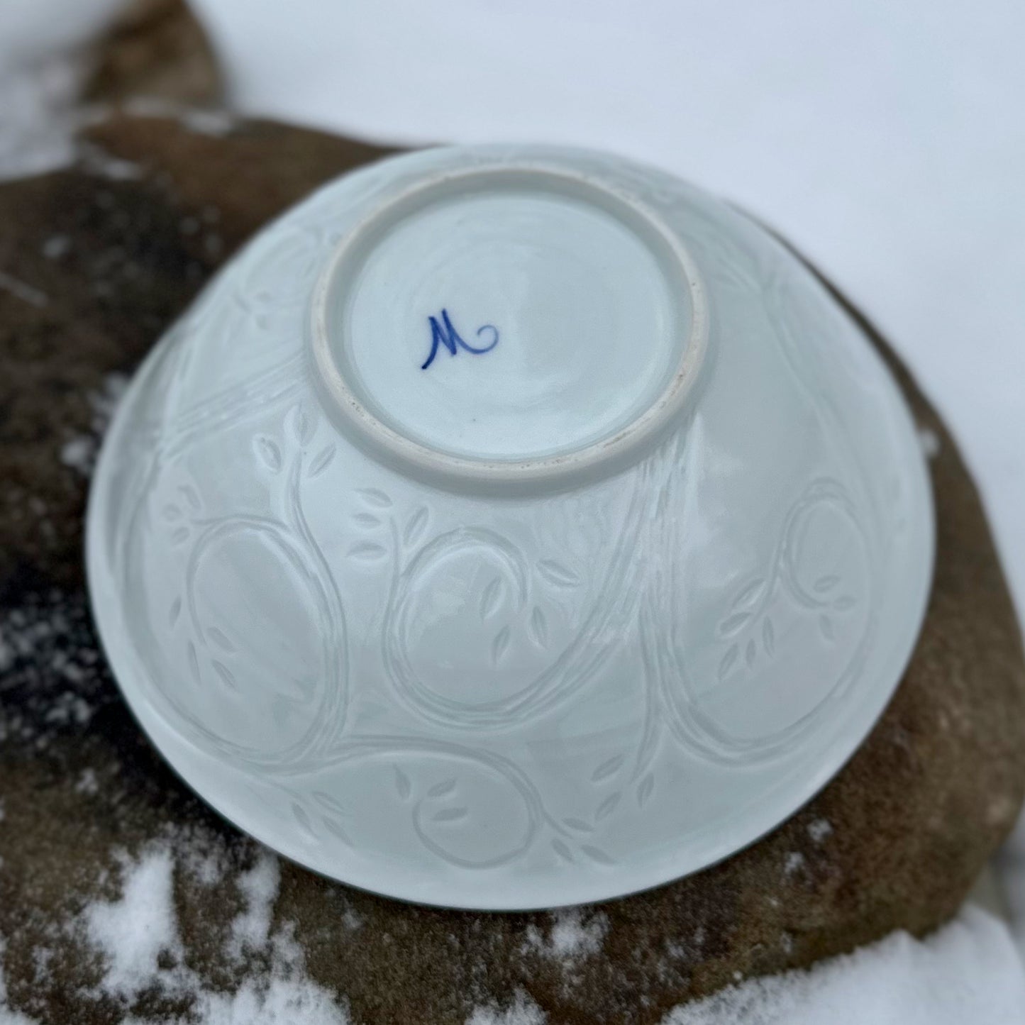 Porcelain Vine Medium Serving Bowl